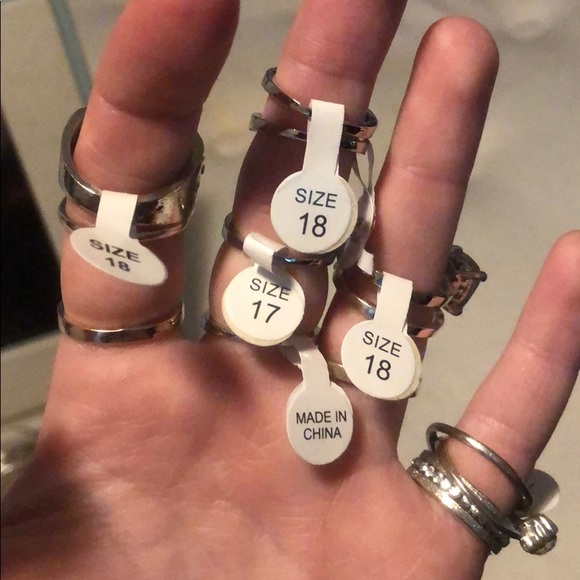 Assortment of different rings. Sold separate! - Picture 3 of 4